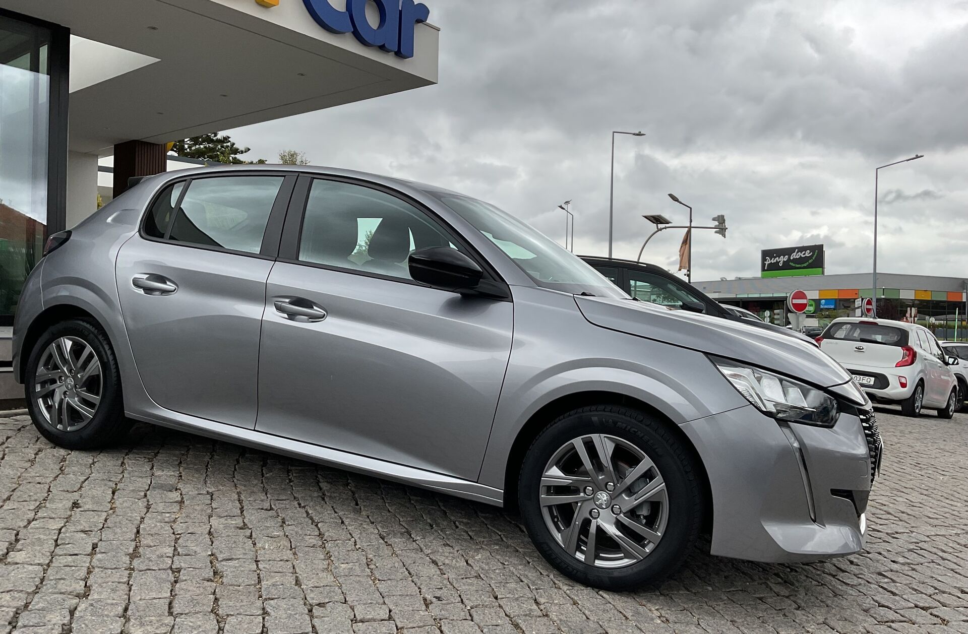 PEUGEOT 208 1.2 PureTech Active