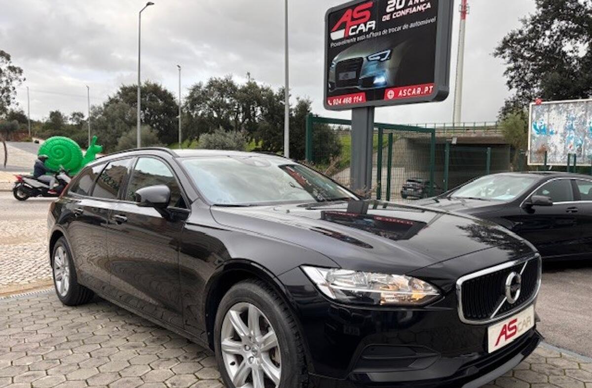 VOLVO V90 2.0 D4 Momentum