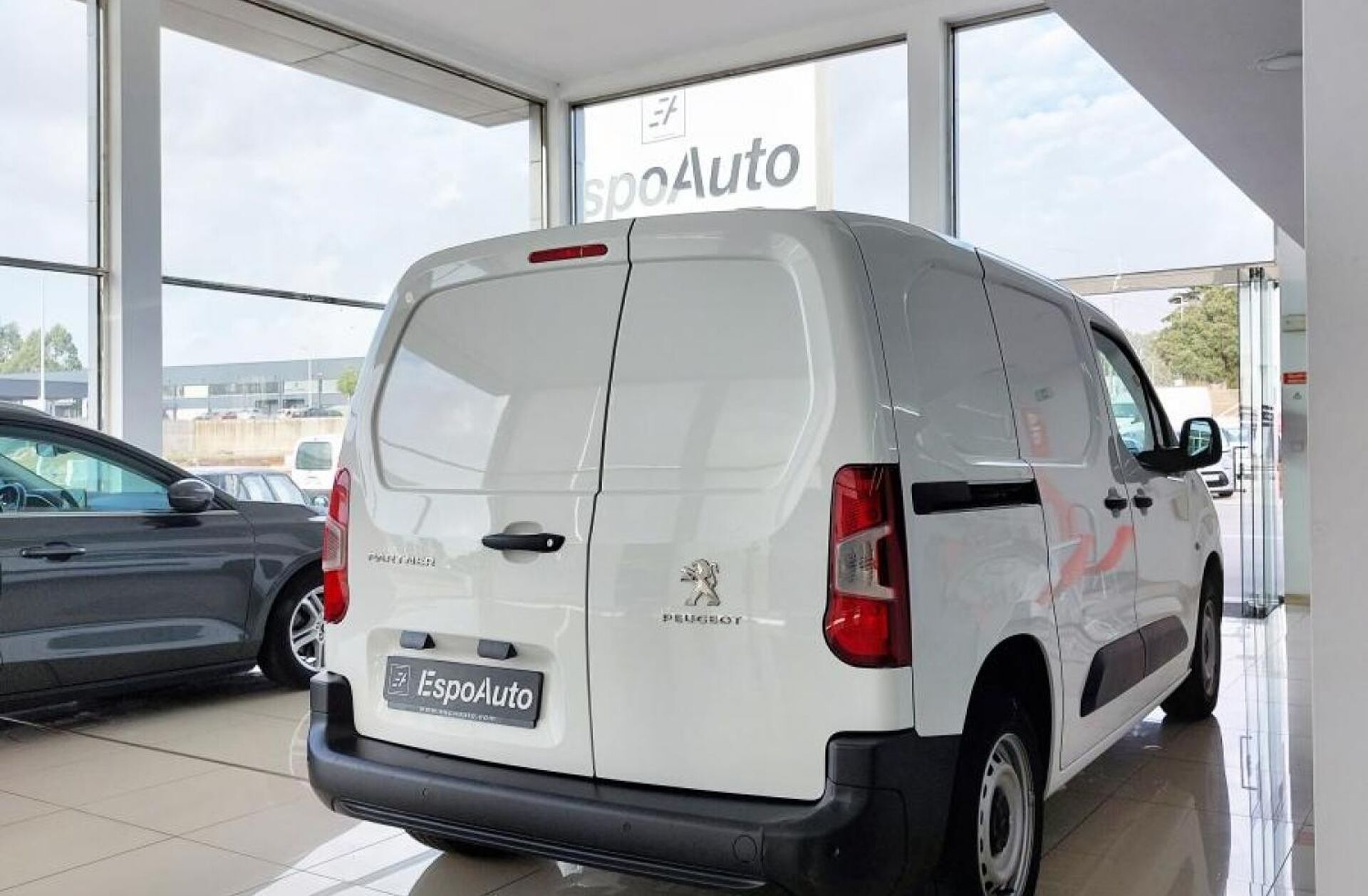 PEUGEOT Partner 1.5 BlueHDi Premium Standard