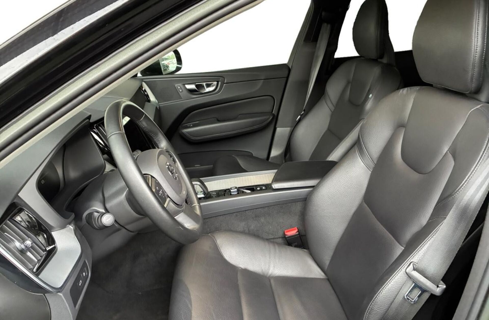 VOLVO XC60 2.0 T6 PHEV Core AWD