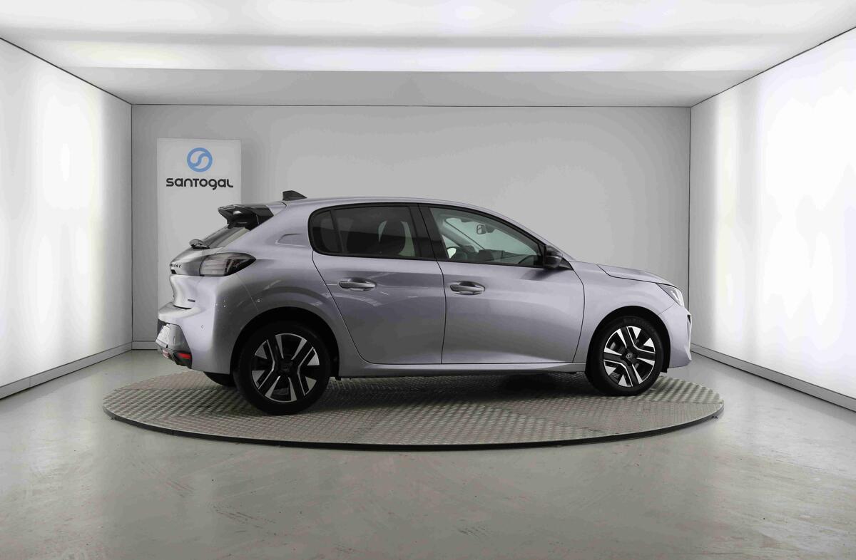 PEUGEOT 208 1.2 Hybrid Allure e-DCS6