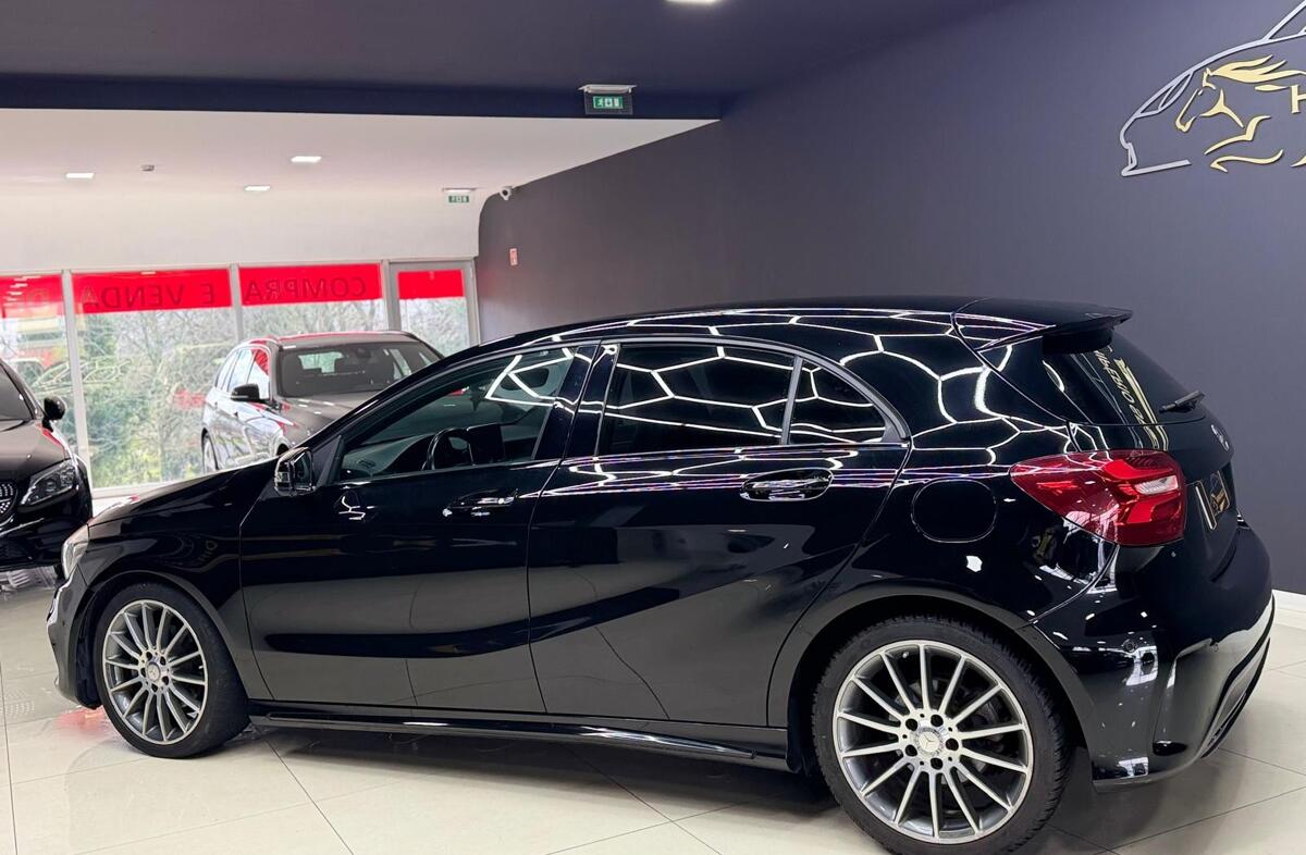 MERCEDES Classe A A 180 d AMG Line