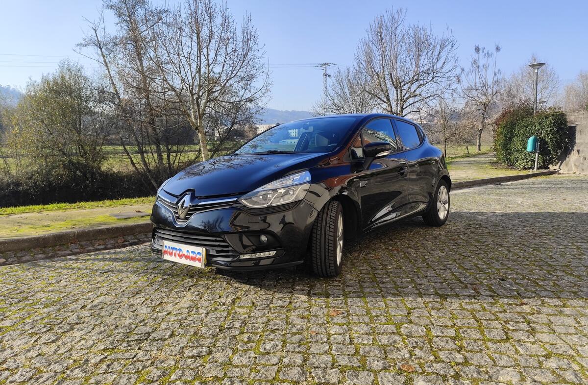 RENAULT Clio 0.9 TCe Limited Edition