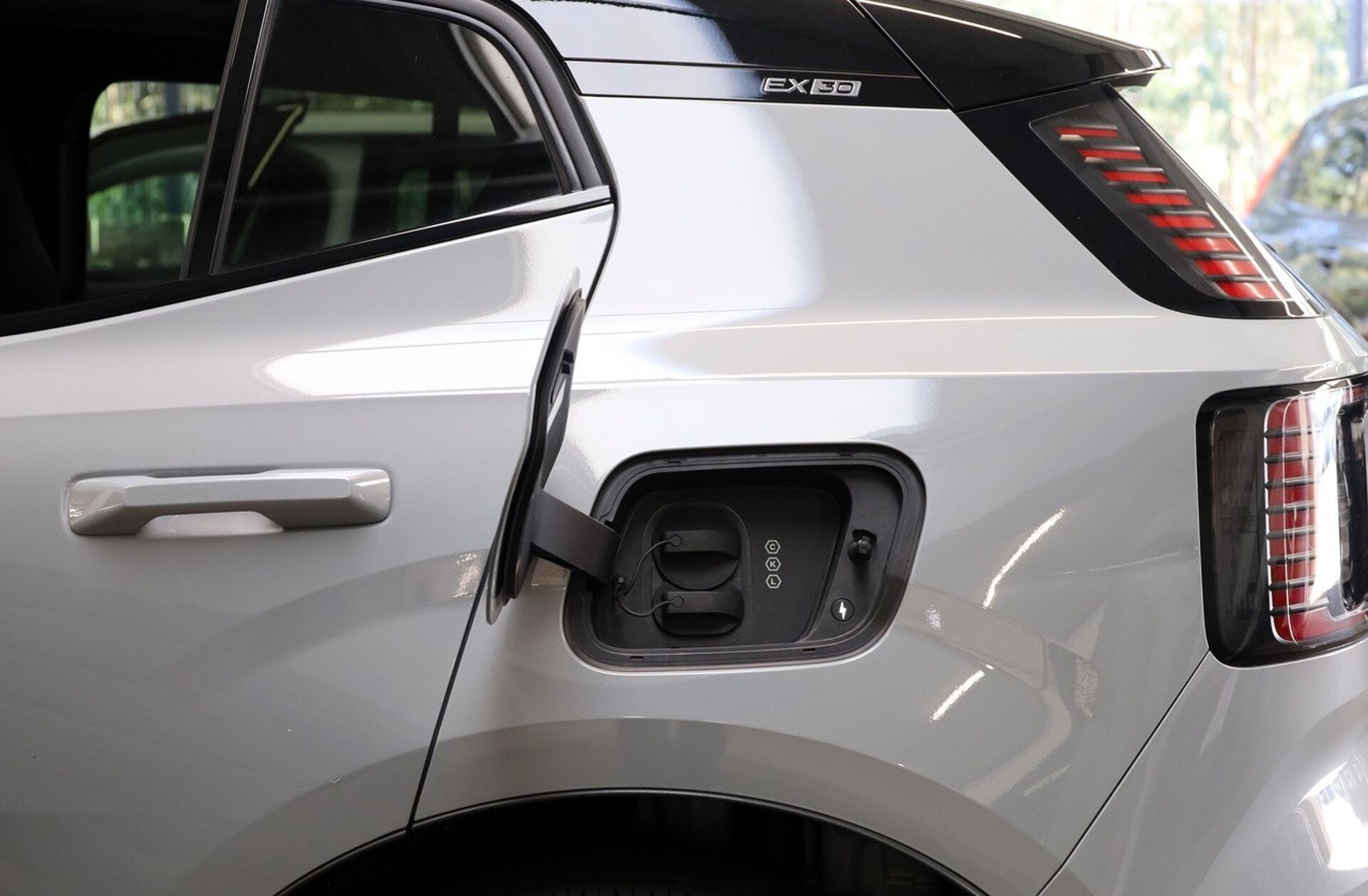 VOLVO EX30 69 kWh Single Motor Extended Range Plus