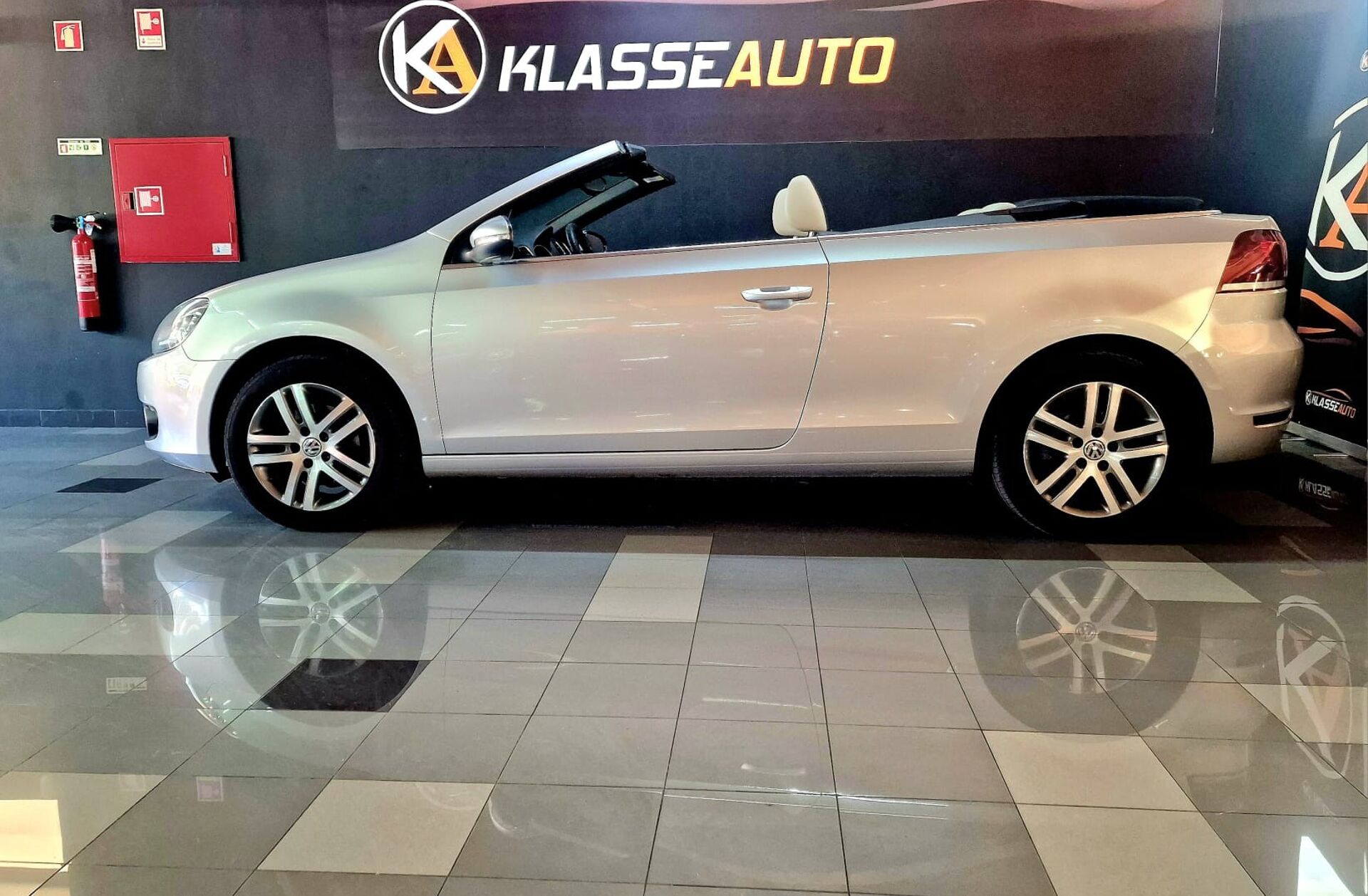 VOLKSWAGEN Golf 1.6 TDi BlueMotion Trendline