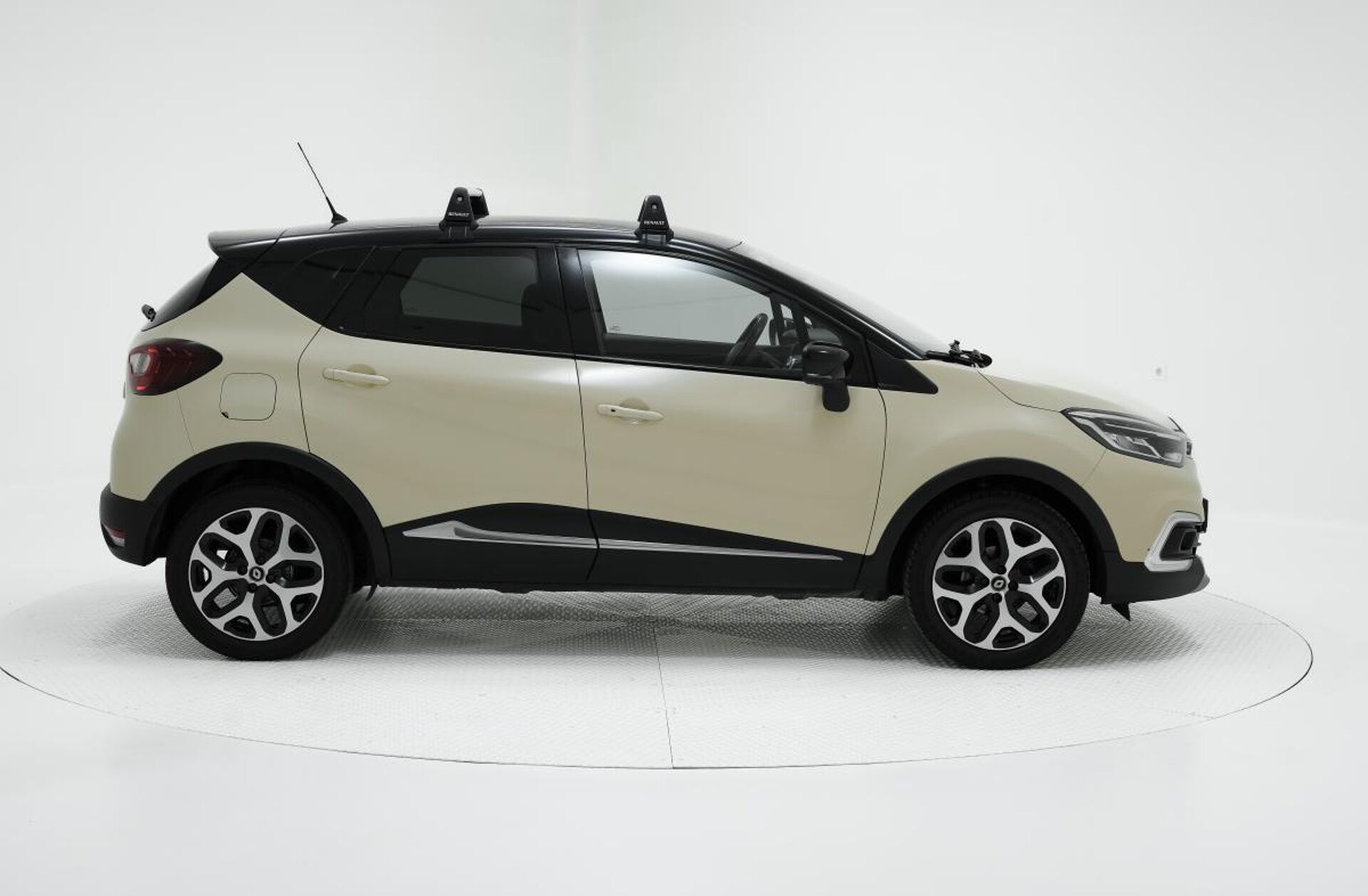 RENAULT Captur 0.9 TCe Exclusive