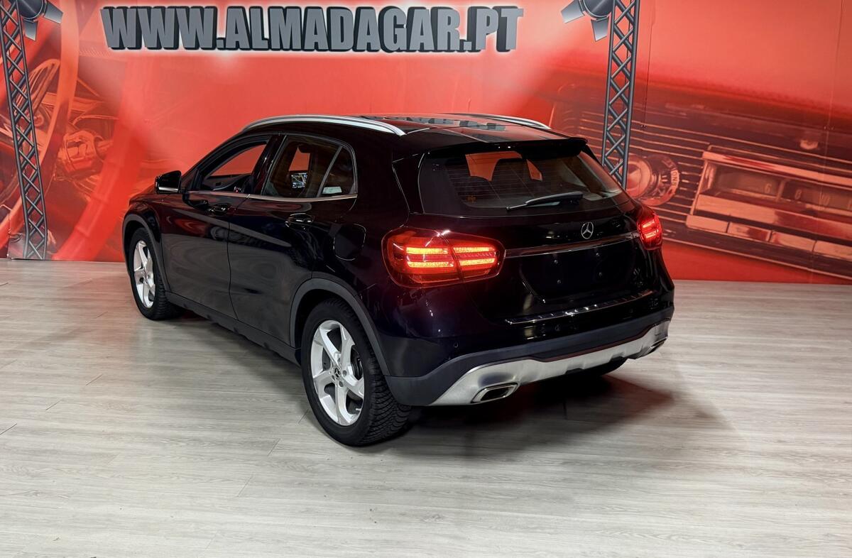 MERCEDES Classe GLA GLA 180 Urban