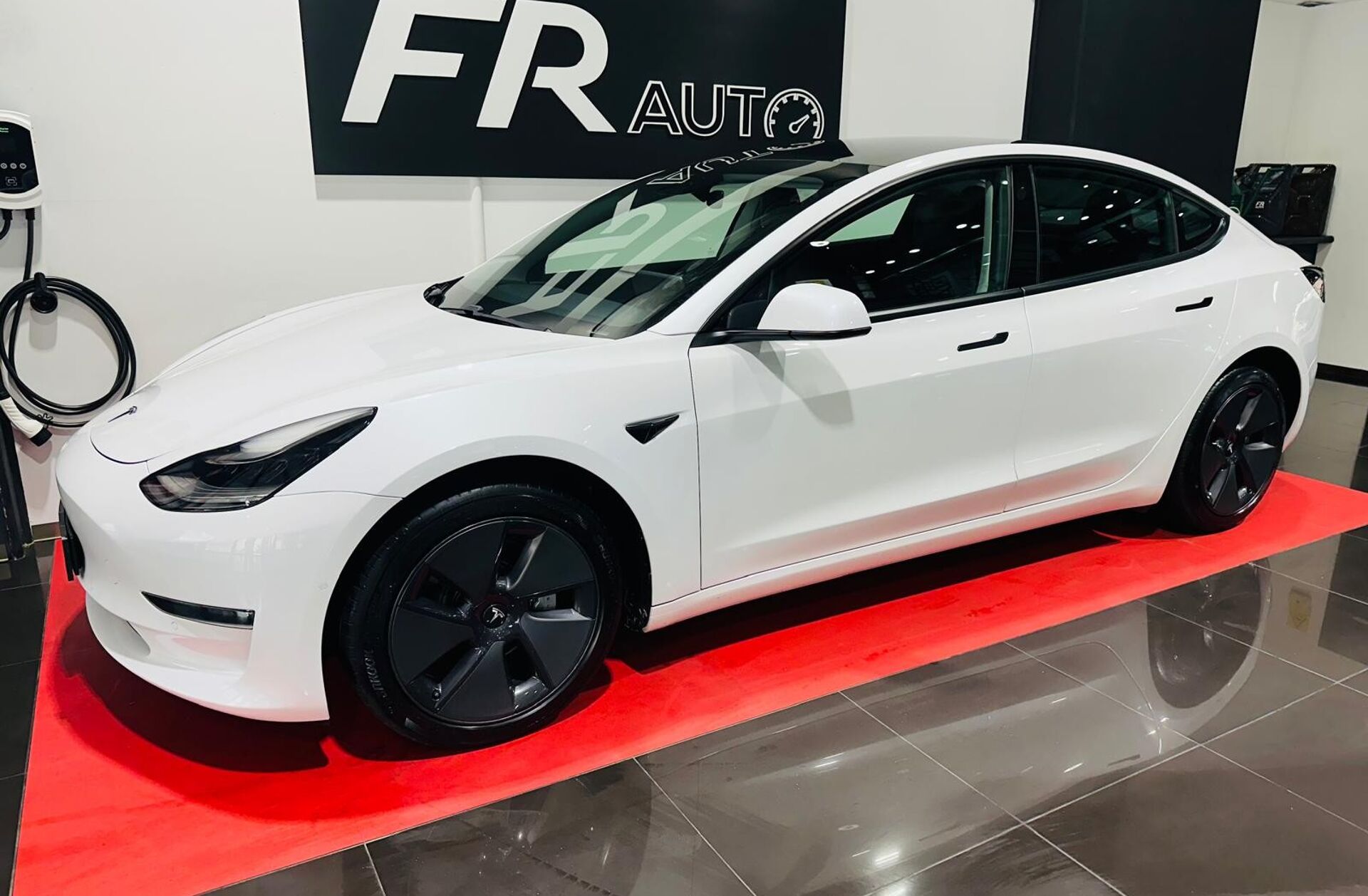TESLA Model 3 Long-Range Dual Motor AWD