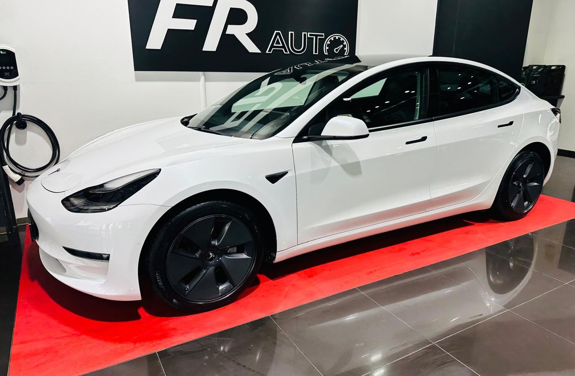 TESLA Model 3 Long-Range Dual Motor AWD