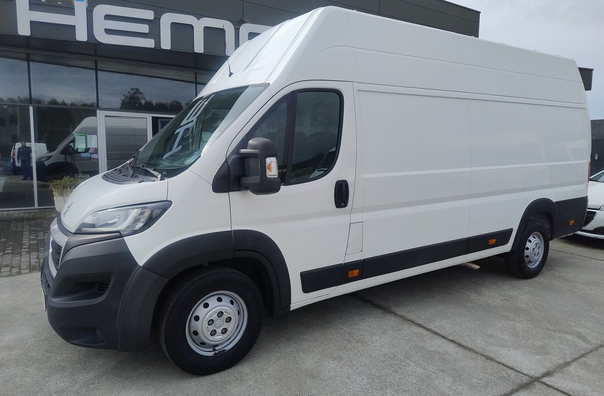 PEUGEOT Boxer 2.2 BlueHDi 435 L4H3 Premium