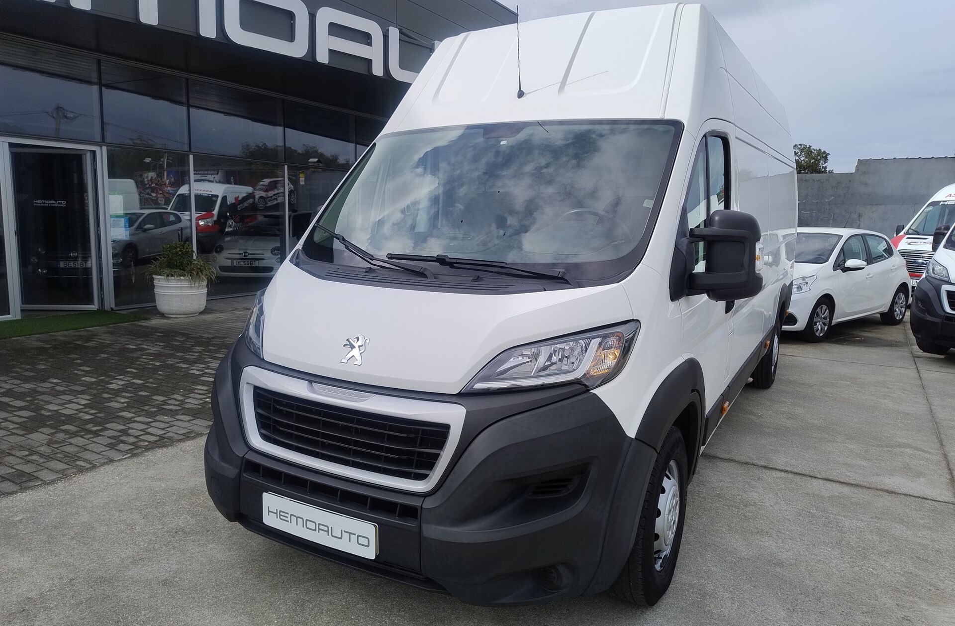 PEUGEOT Boxer 2.2 BlueHDi 435 L4H3 Premium