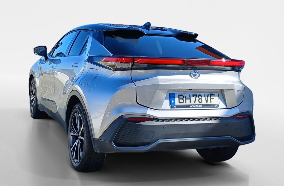 TOYOTA C-HR 1.8 Hybrid Square Collection