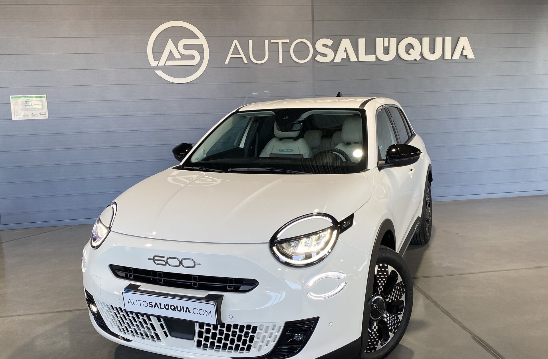 FIAT 600 1.2 Hybrid La Prima