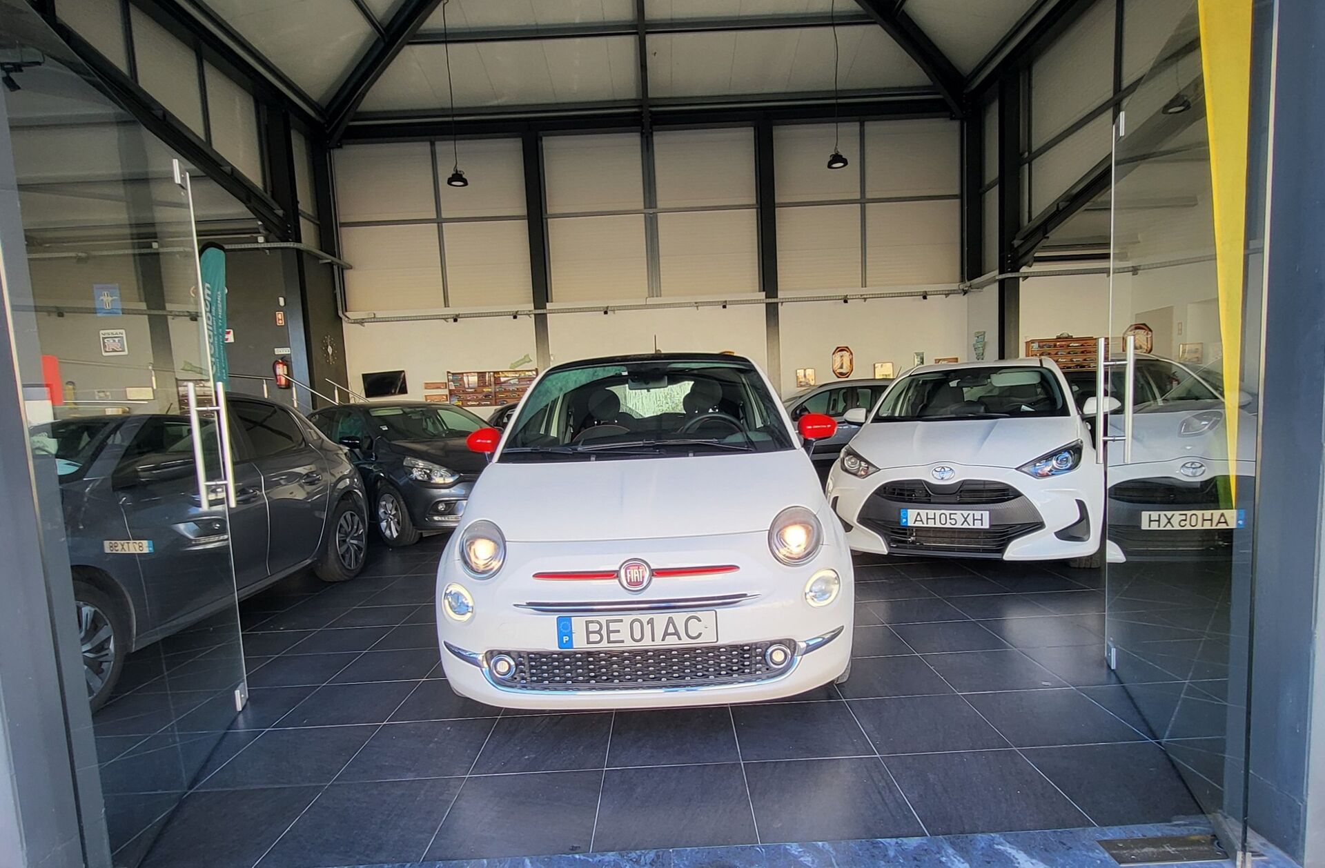 FIAT 500 1.0 Hybrid (RED)