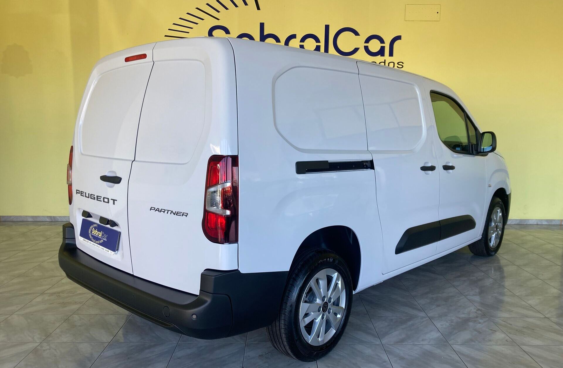 PEUGEOT Partner 1.5 BlueHDi Longa EAT8