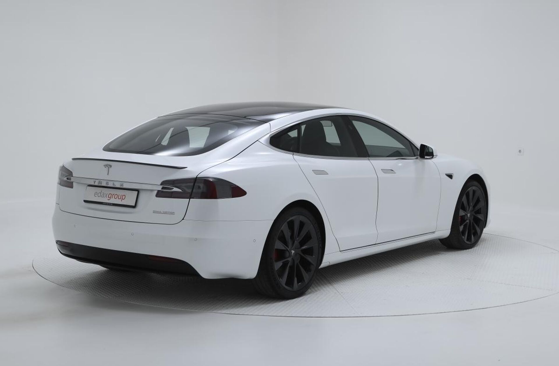 TESLA Model S Performance Ludicrous AWD