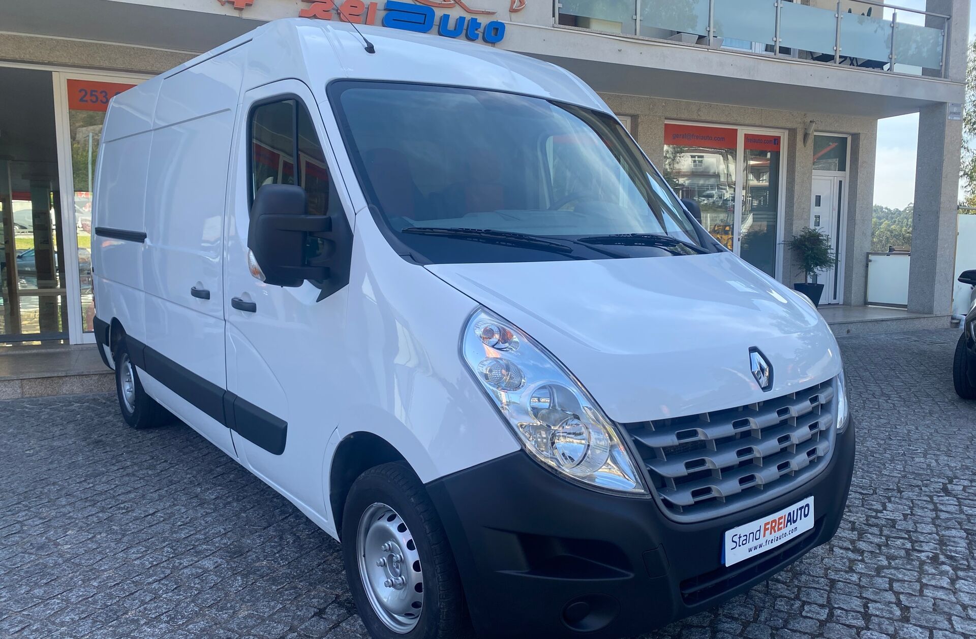 RENAULT Master 2.3 dCi 125.35 L2H2