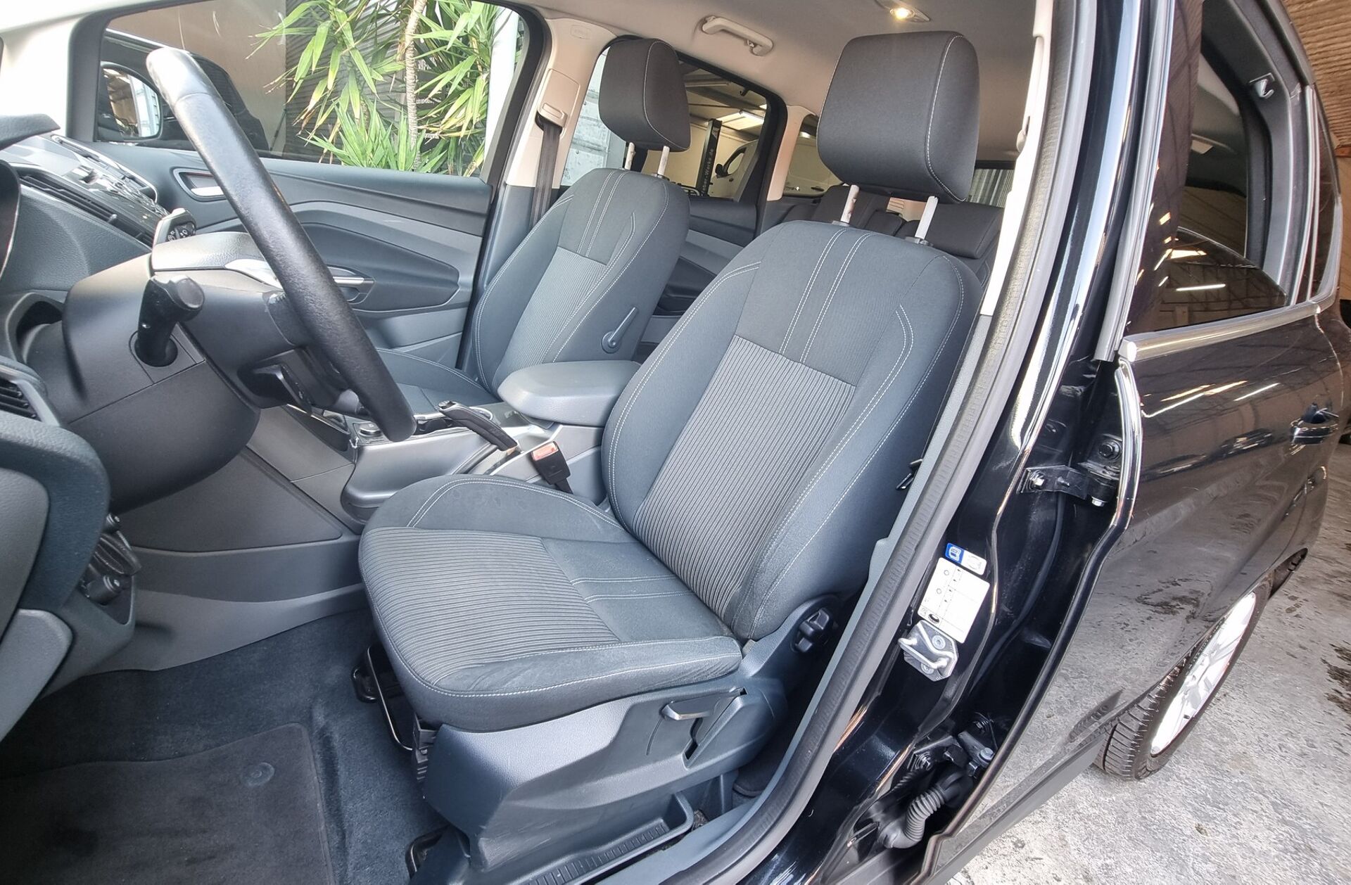 FORD C-Max C-MAX 1.0 SCTi Titanium Edition