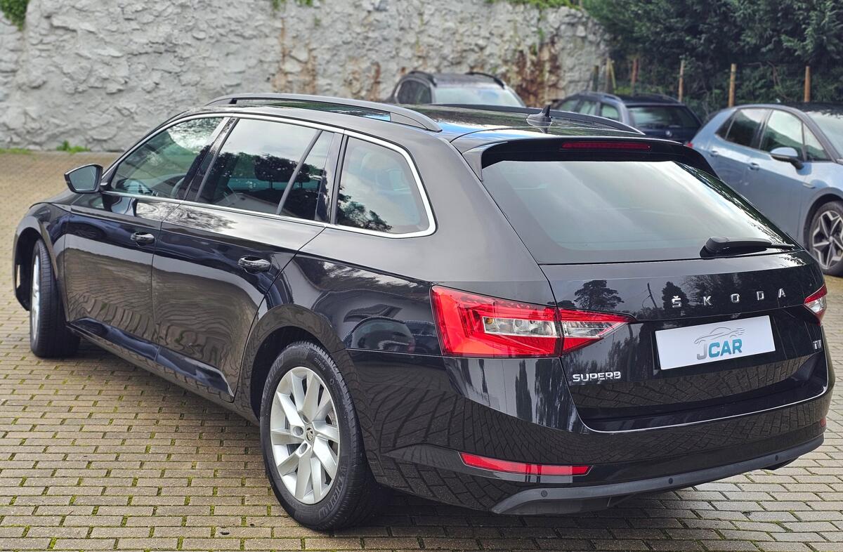 SKODA Superb 1.4 TSI iV Style DSG