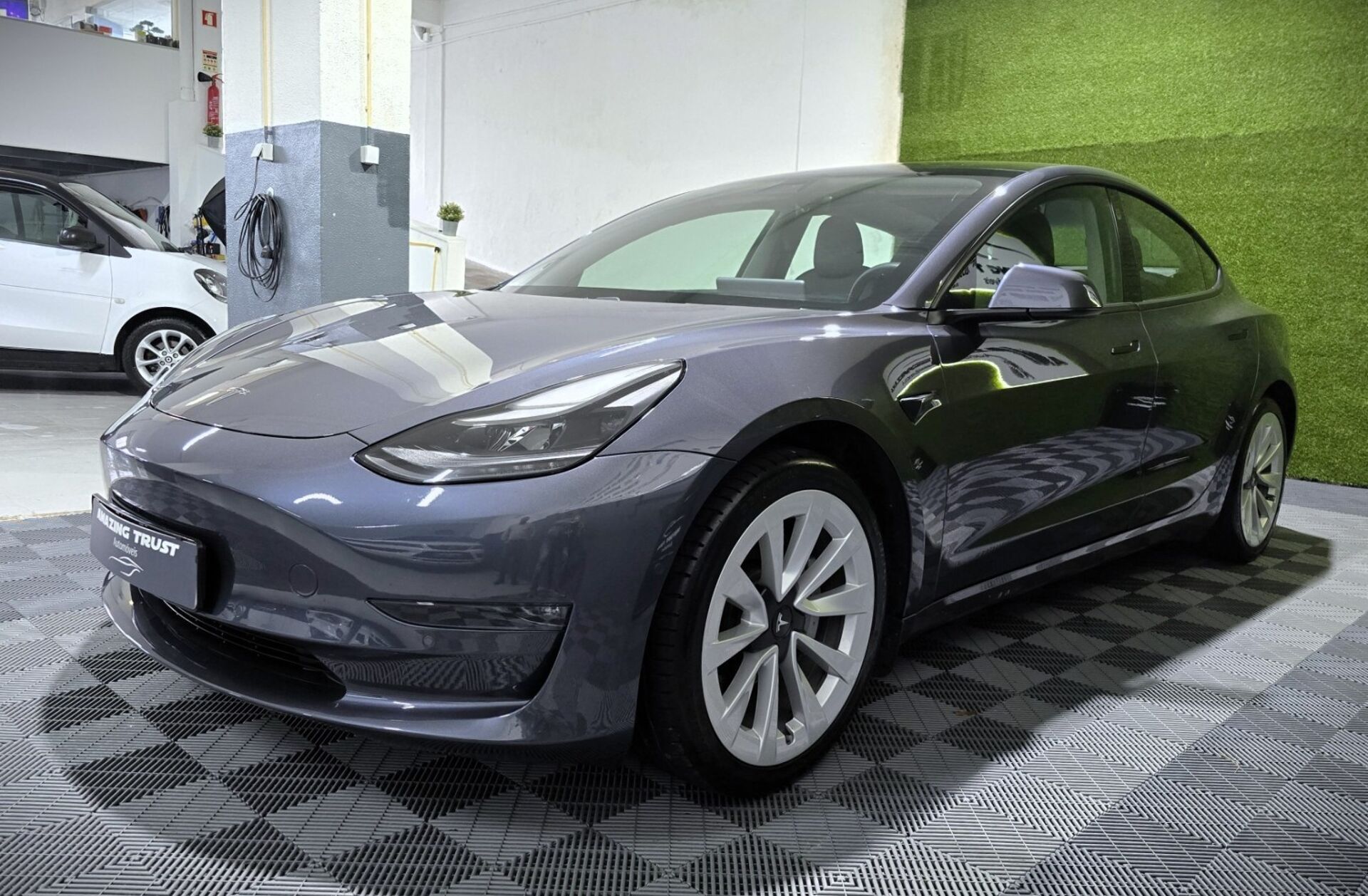 TESLA Model 3 Long Range Tração Integral