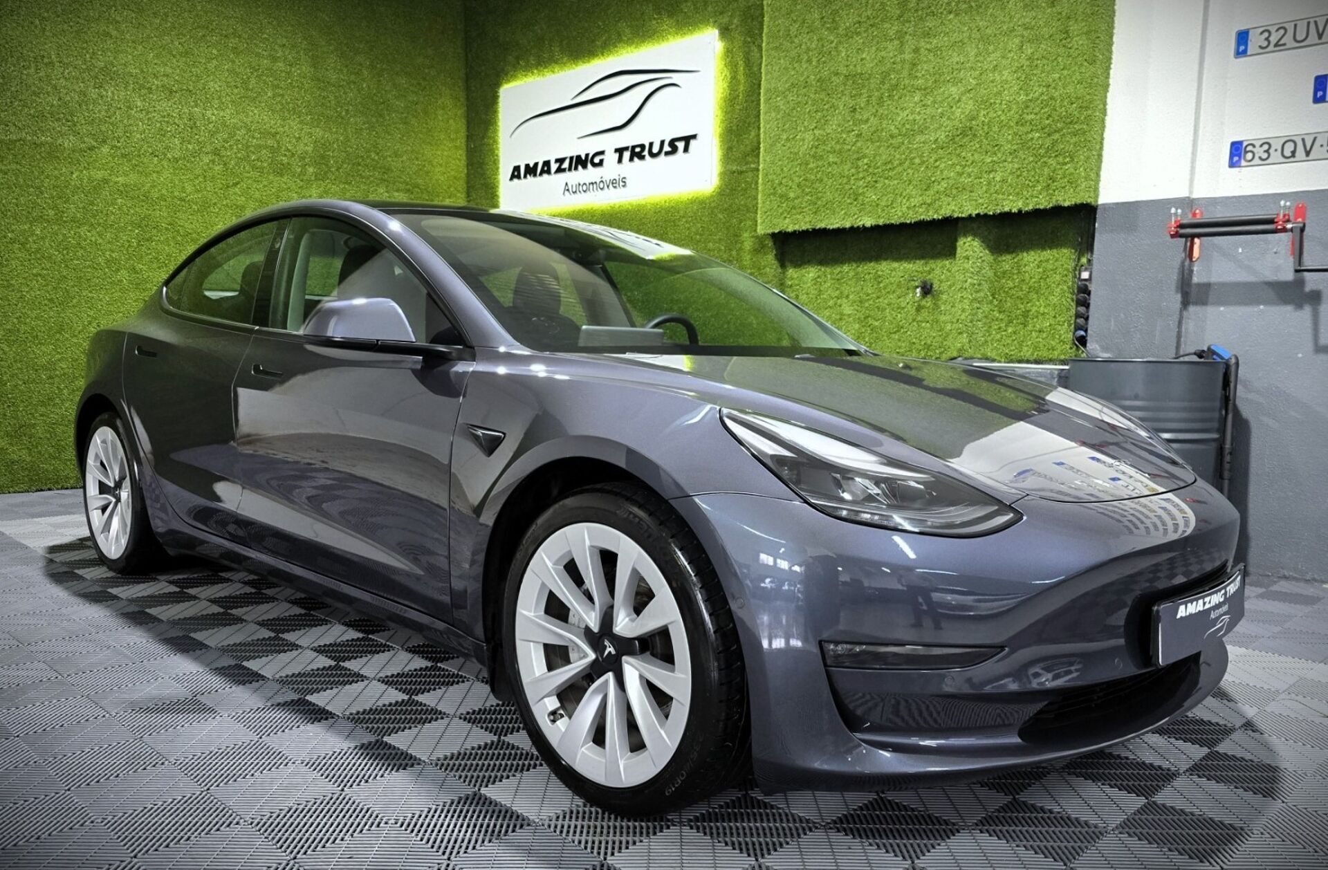 TESLA Model 3 Long Range Tração Integral