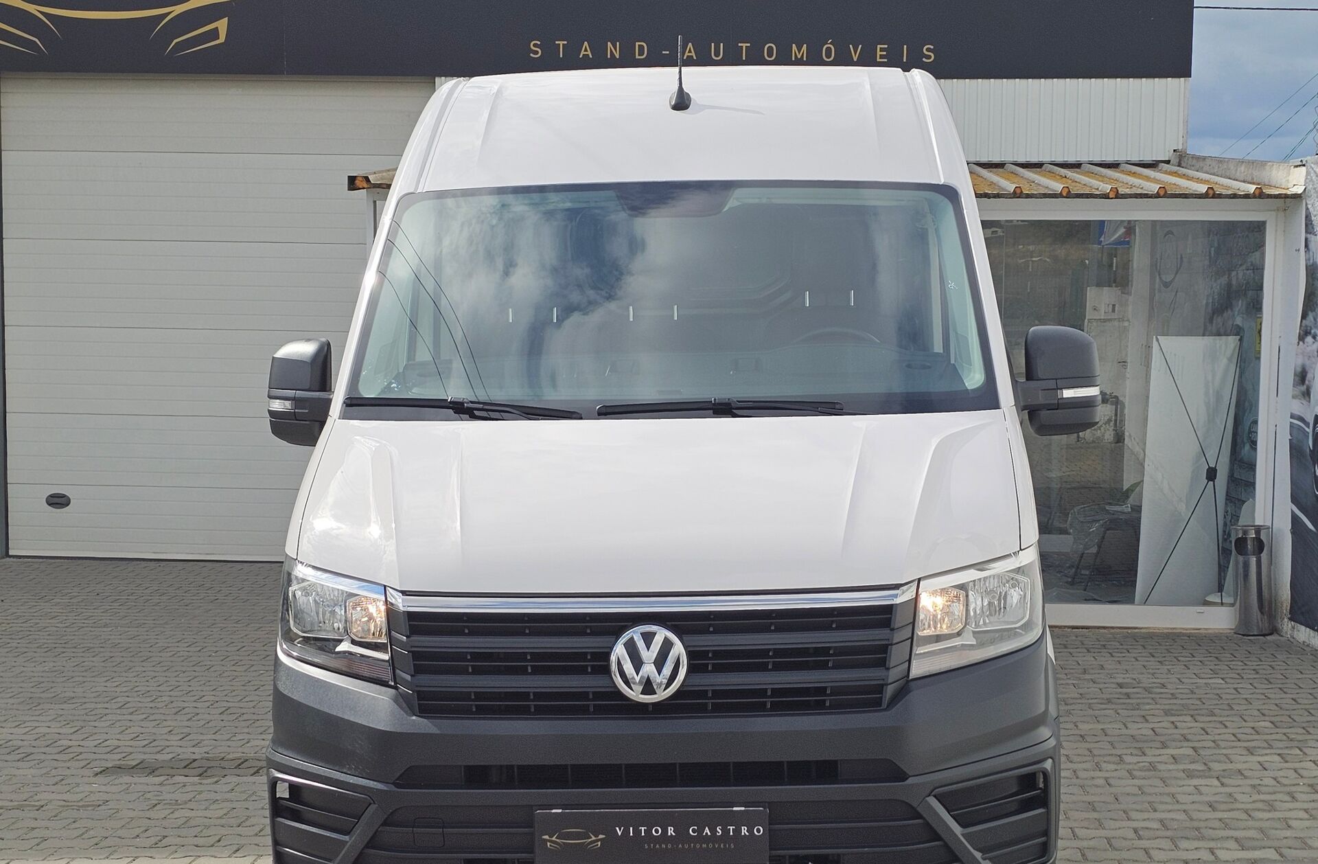 VOLKSWAGEN Crafter 35 2.0 TDI L3H3 Médio TA Aut.