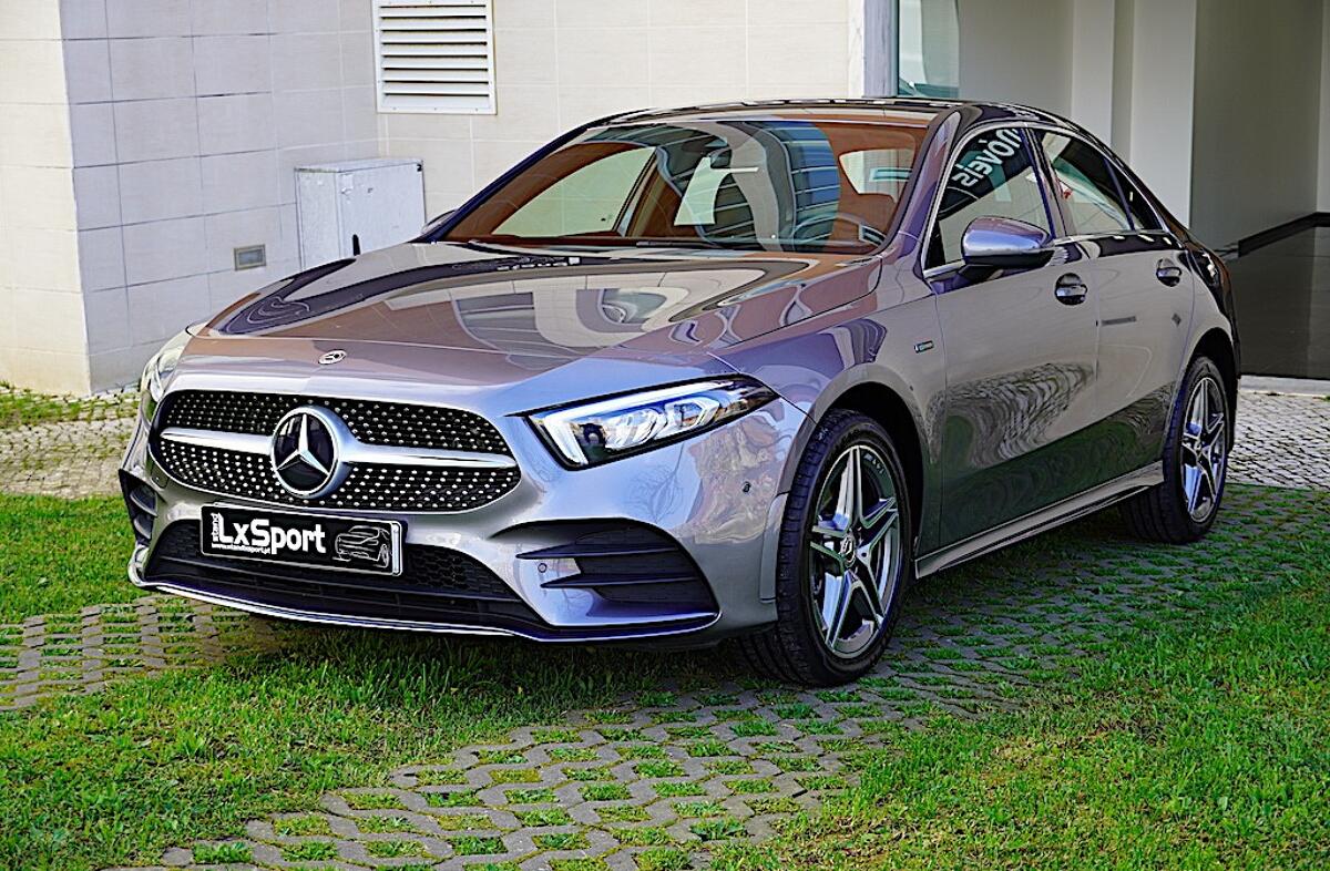MERCEDES Classe A A 250 e AMG Line