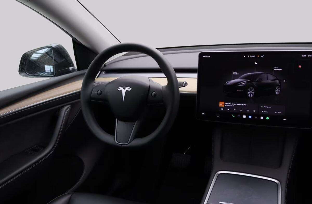 TESLA Model Y RWD