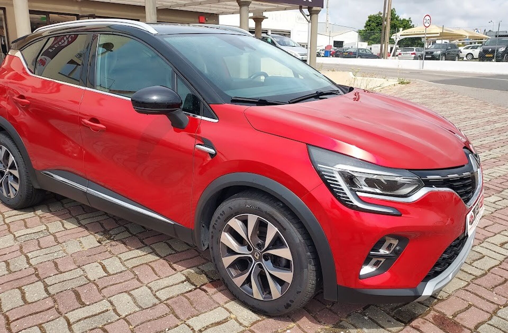 RENAULT Captur 1.0 TCe Exclusive