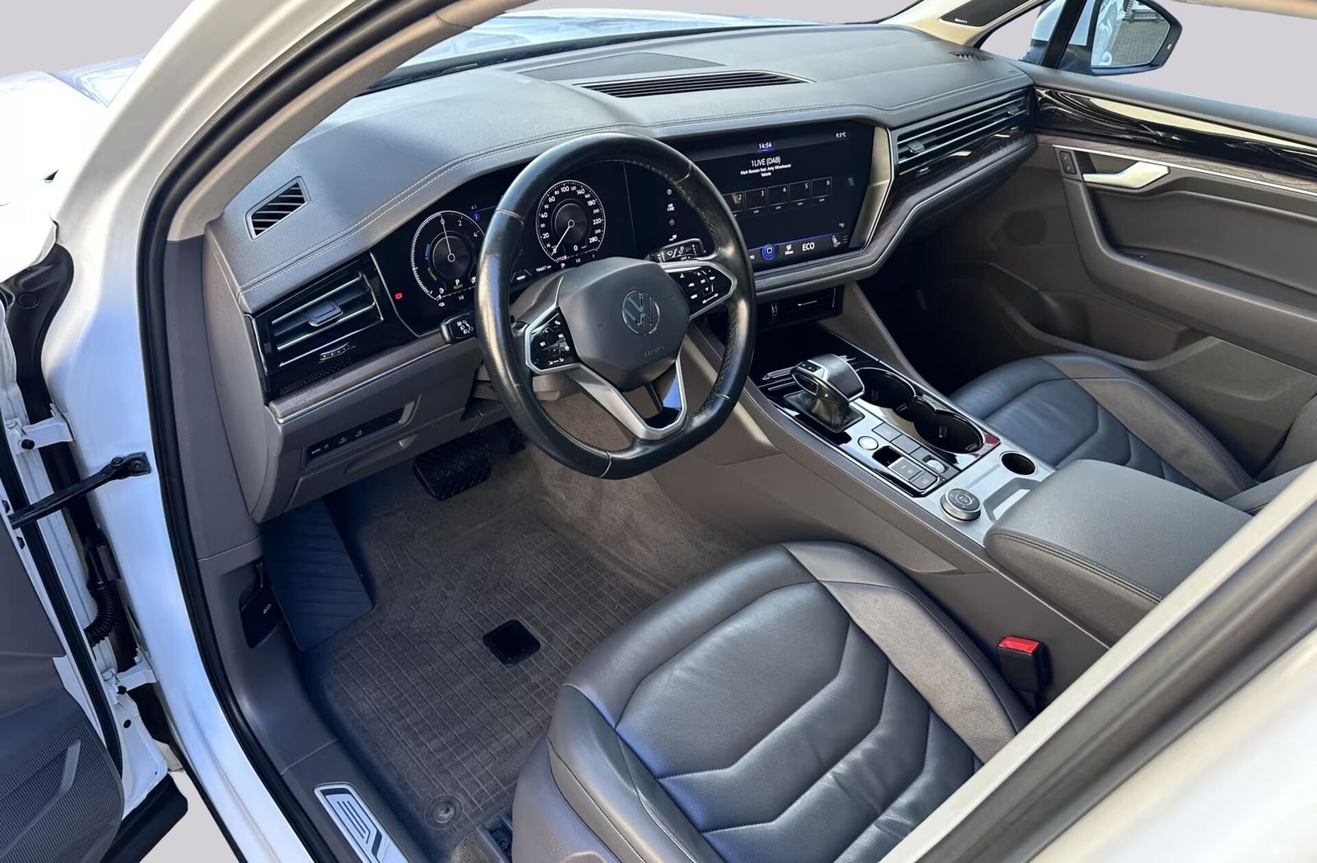 VOLKSWAGEN Touareg 3.0 TSI e-Hybrid