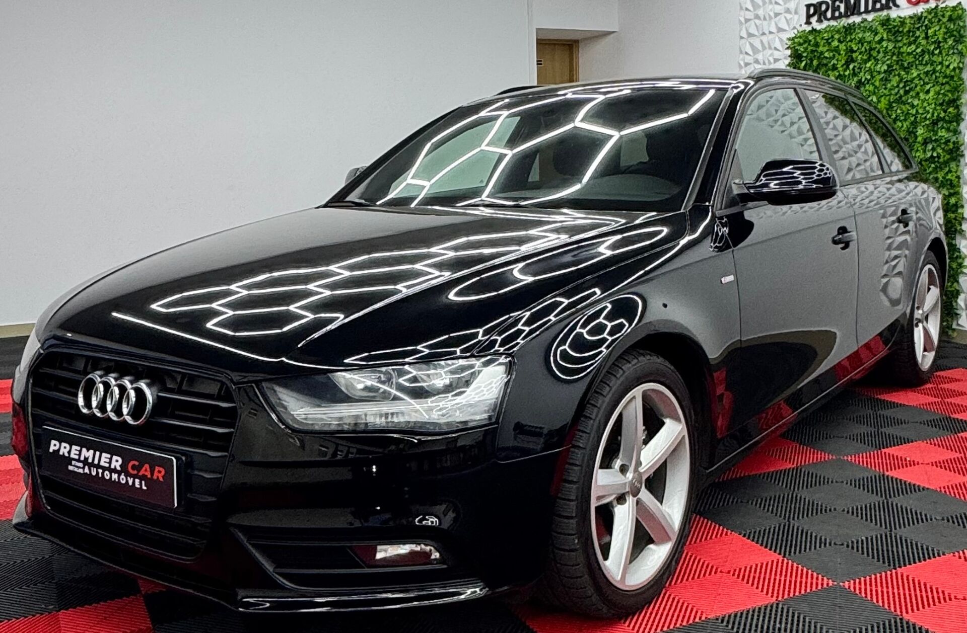 AUDI A4 2.0 TDi Multitronic S-line