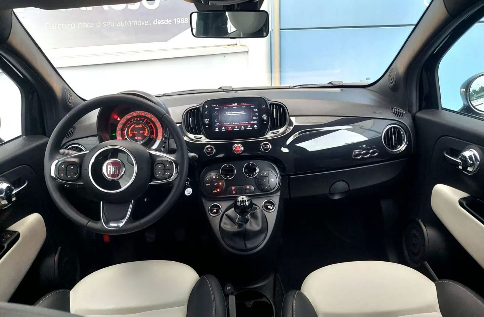 FIAT 500 C 1.0 Hybrid Dolcevita