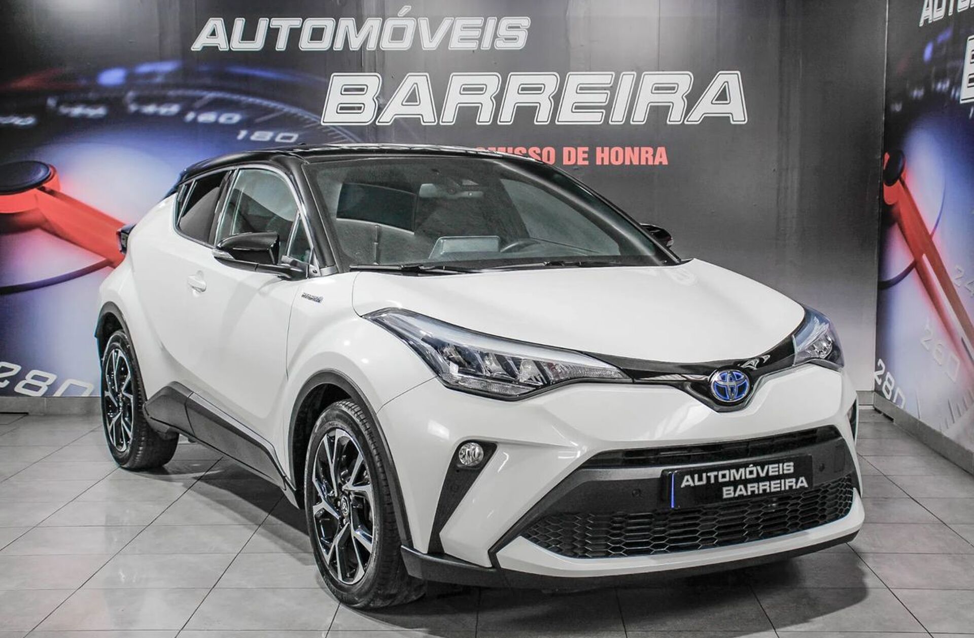 TOYOTA C-HR 1.8 Hybrid Square Collection