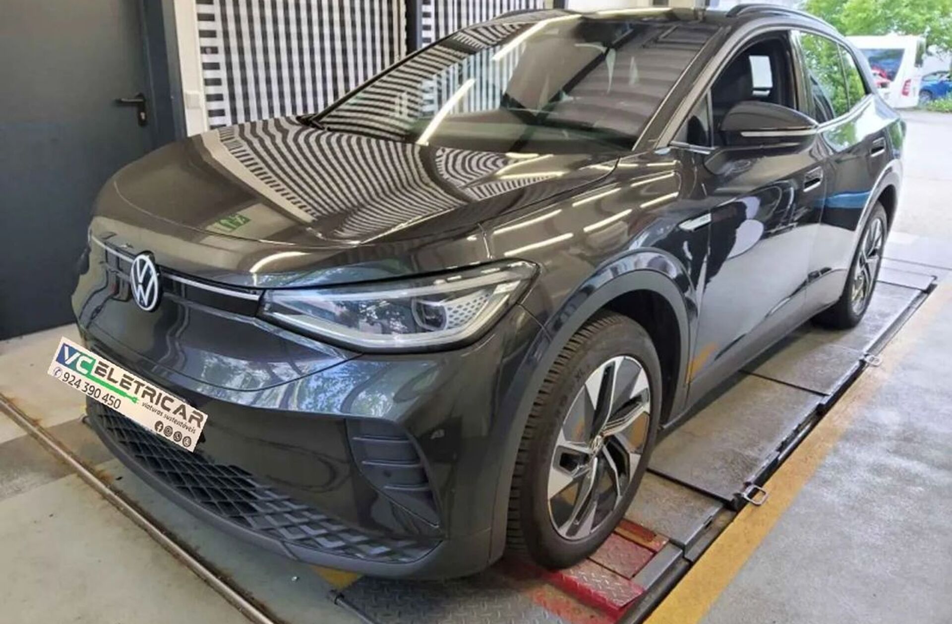 VOLKSWAGEN ID.4 77 kWh Pro Performance