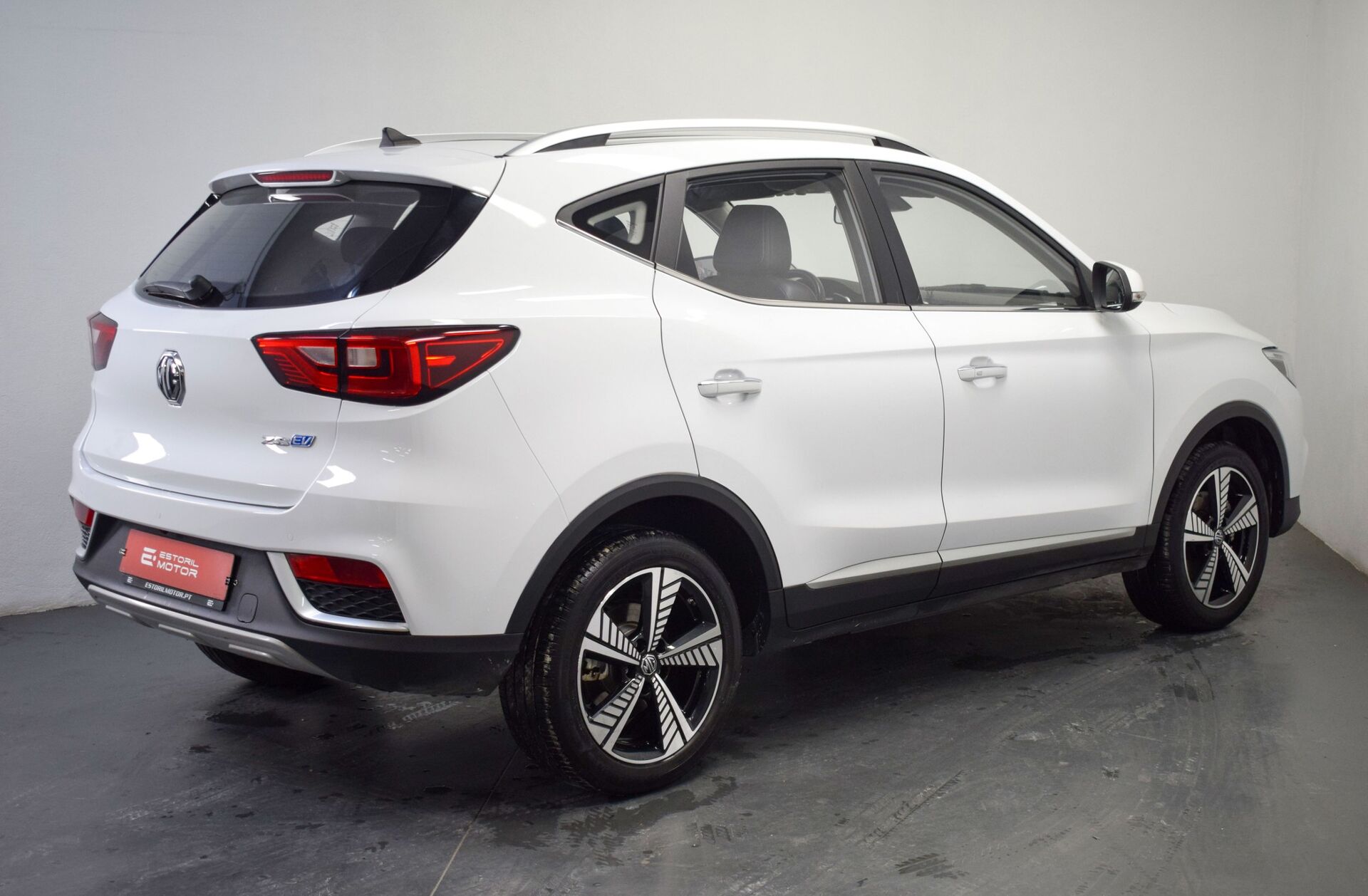 MG ZS 44.5 kWh Luxury