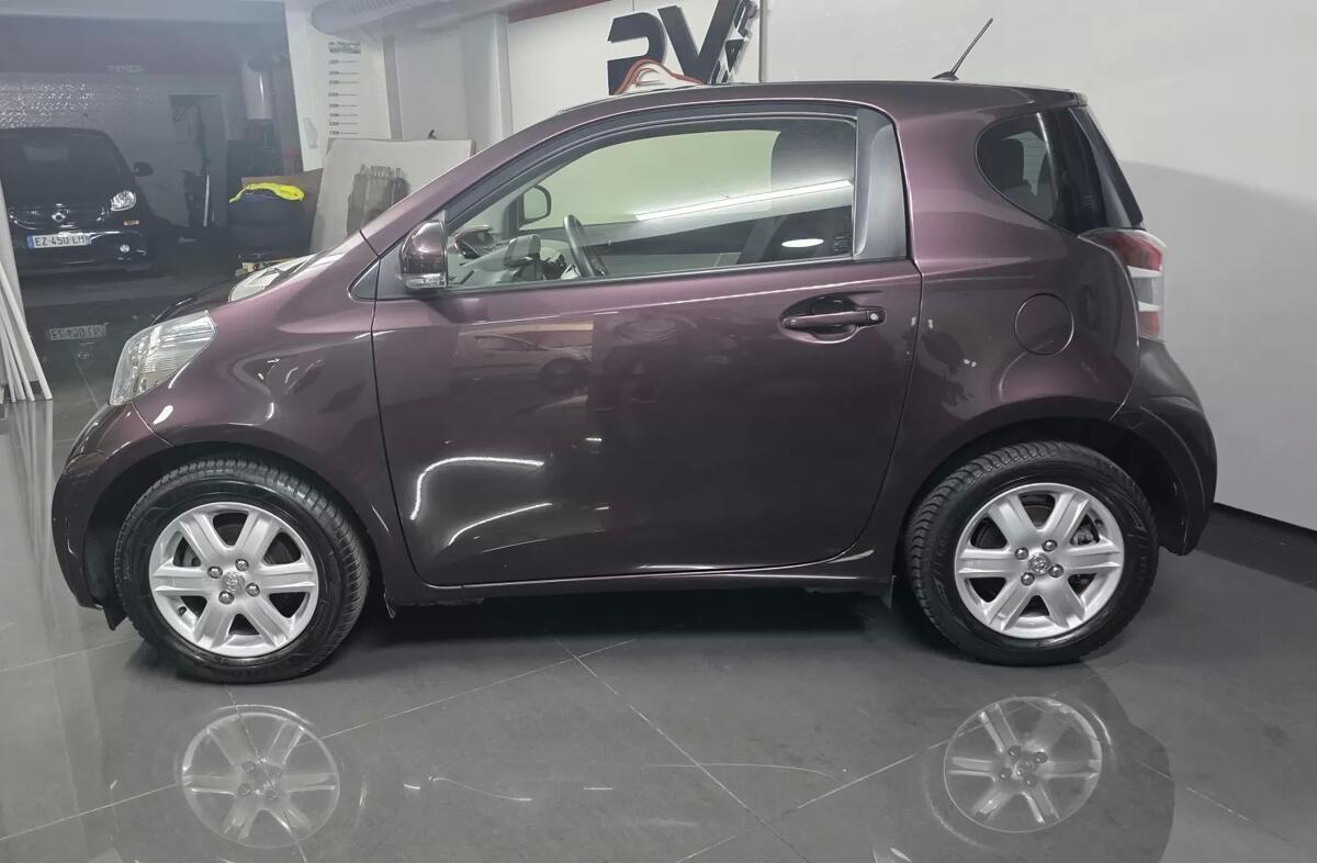 TOYOTA IQ 1.0 VVT-i 2 MultiDrive NAVI