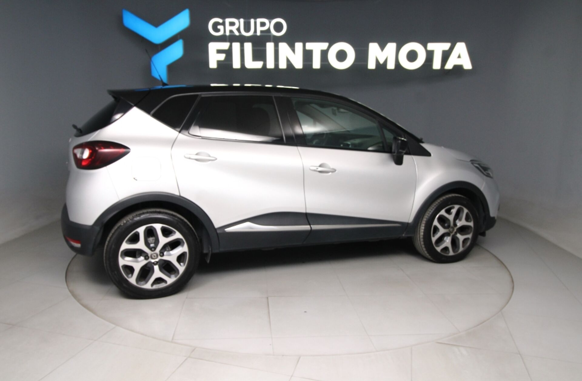 RENAULT Captur 0.9 TCe Exclusive
