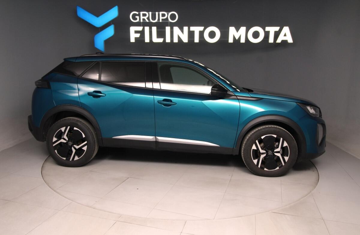 PEUGEOT 2008 1.2 PureTech Allure