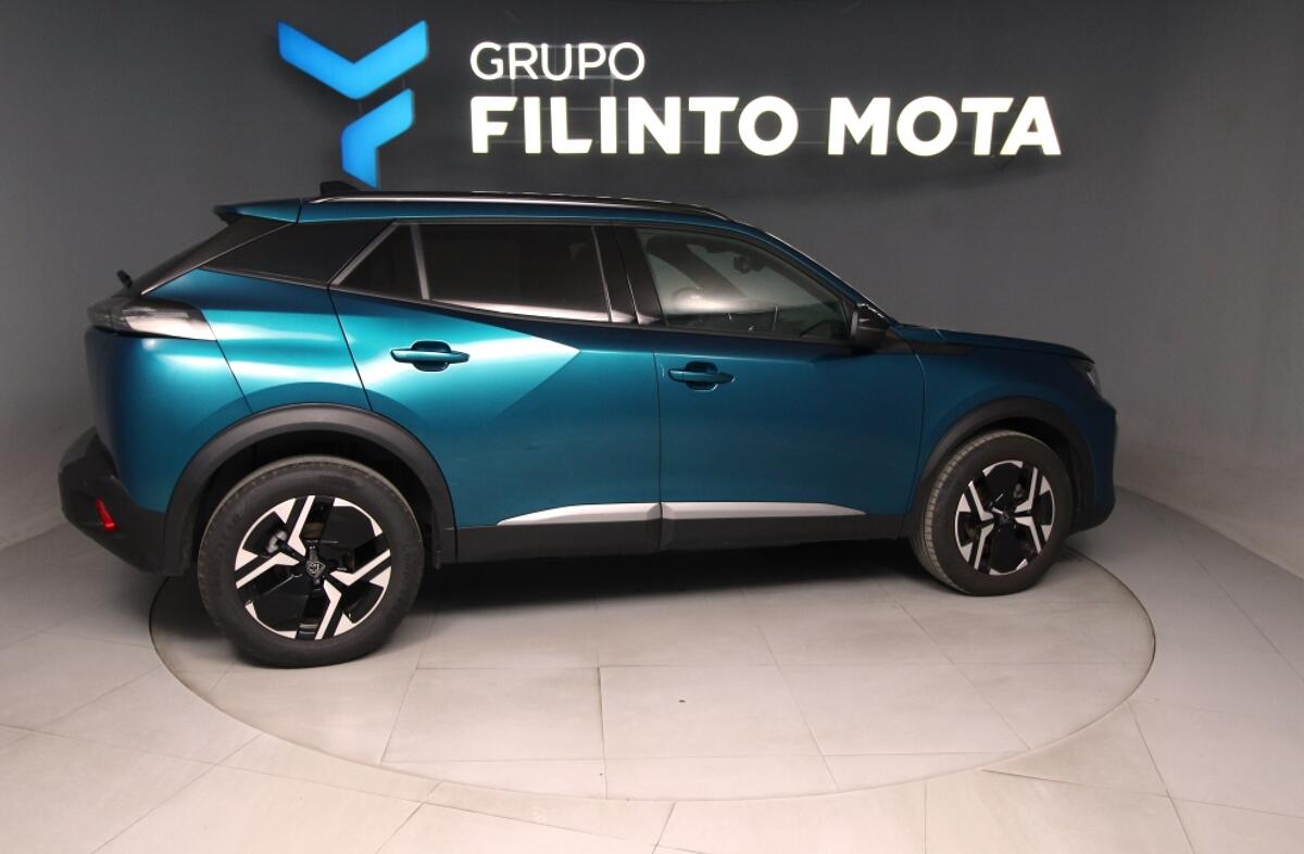 PEUGEOT 2008 1.2 PureTech Allure