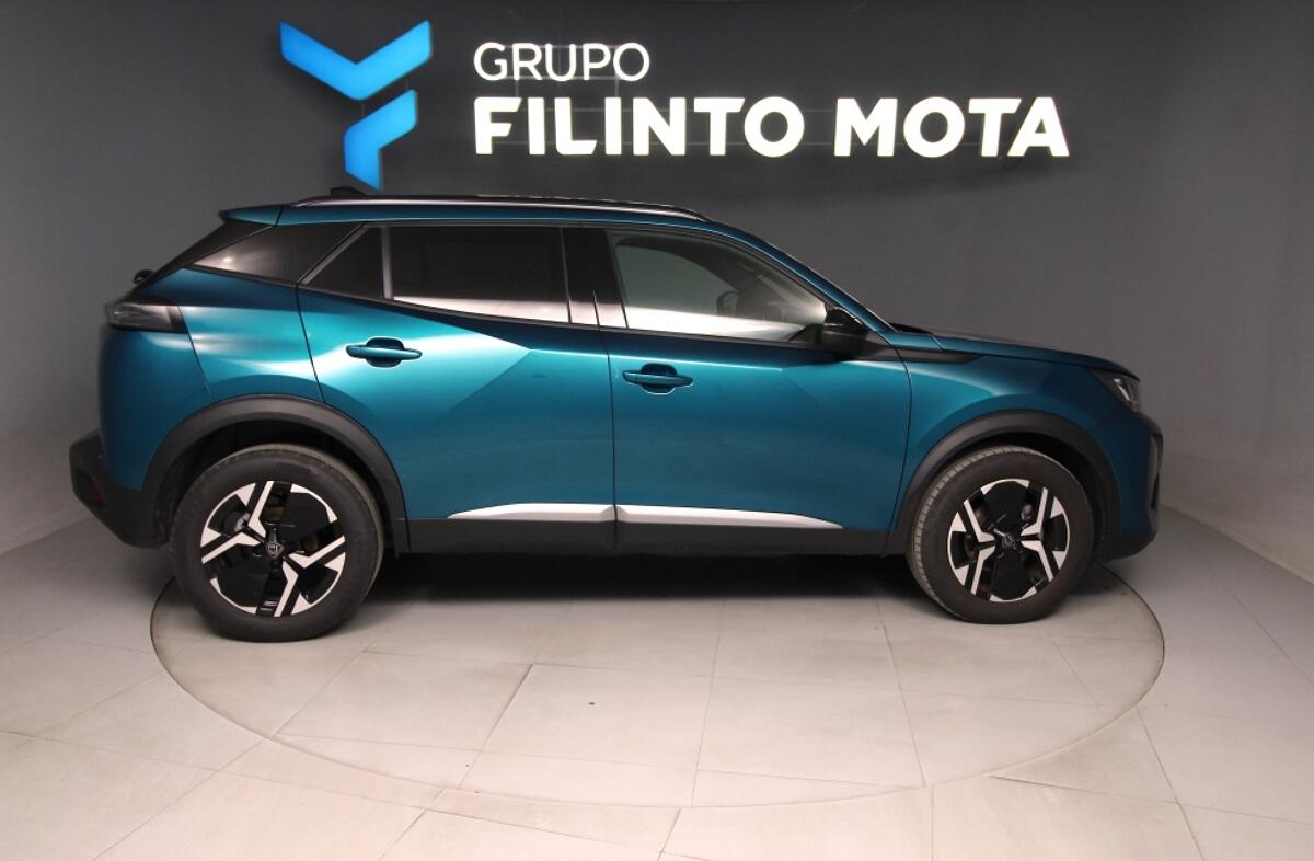 PEUGEOT 2008 1.2 PureTech Allure