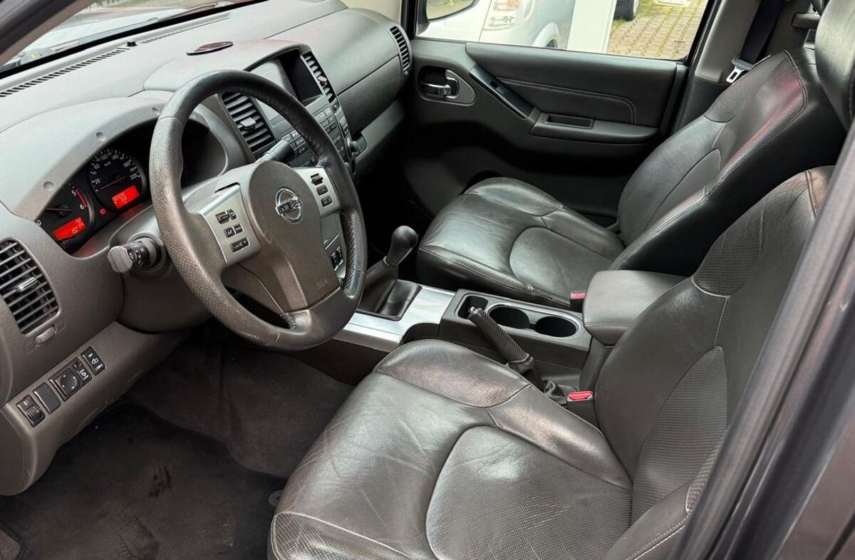 NISSAN Navara 2.5 dCi CD LE Hi-T.+P.Premium 4WD