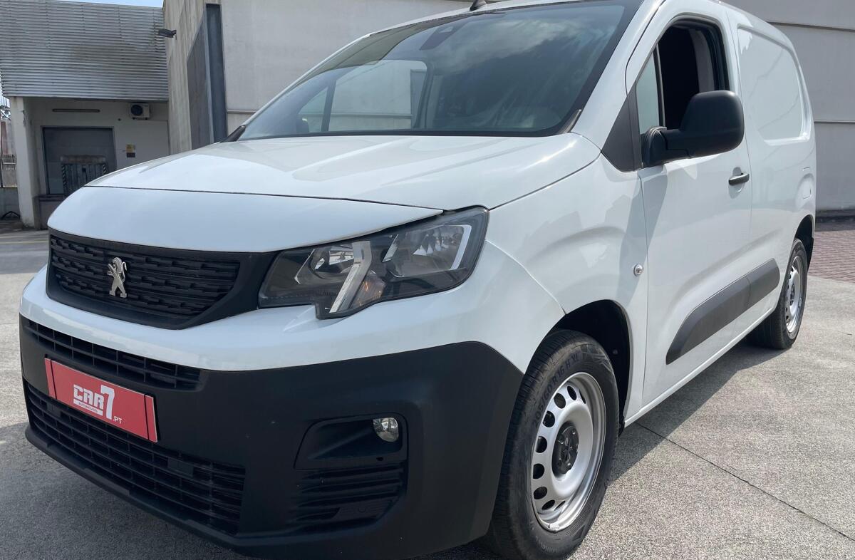PEUGEOT Partner 1.5 BlueHDi Premium Standard
