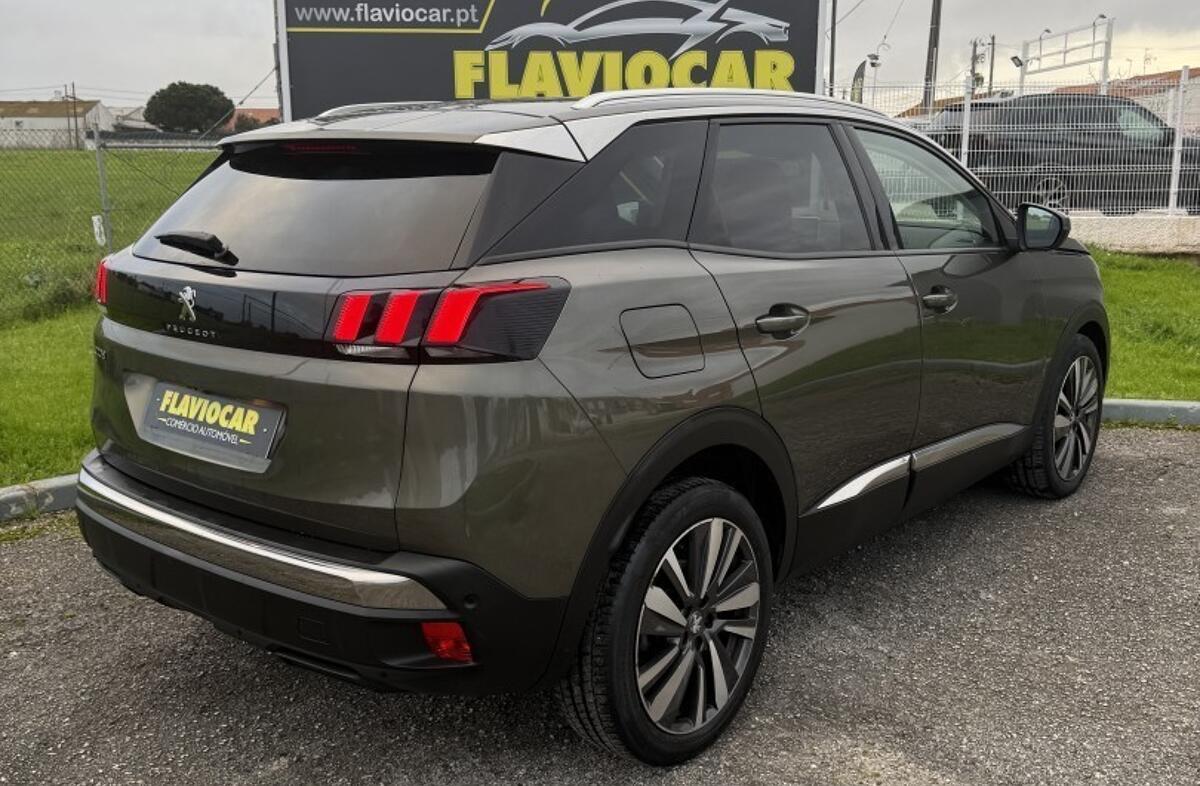 PEUGEOT 3008 1.2 PureTech GT Pack EAT8