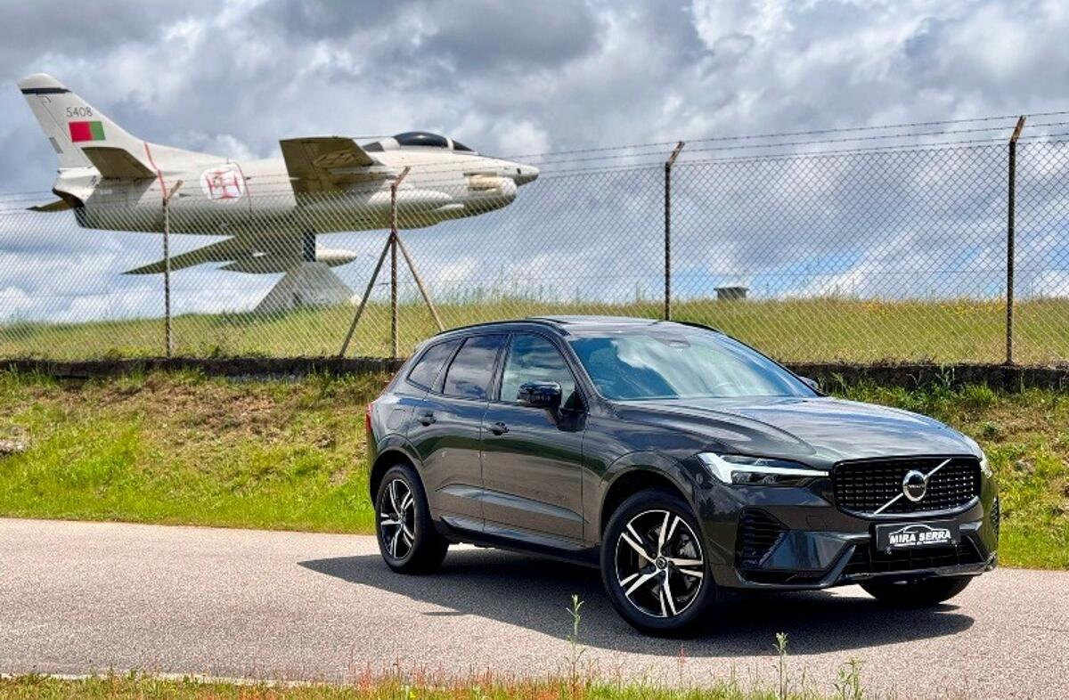 VOLVO XC60 2.0 T8 PHEV R-Design AWD