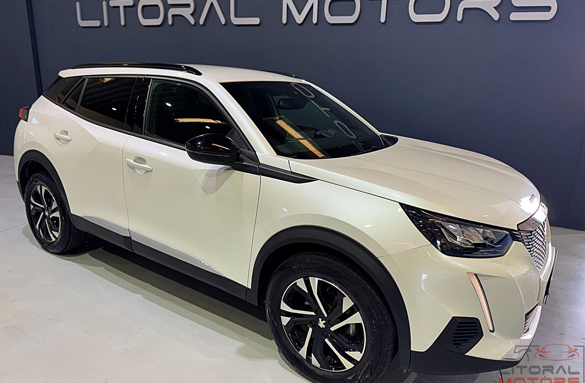 PEUGEOT 2008 1.2 PureTech Allure