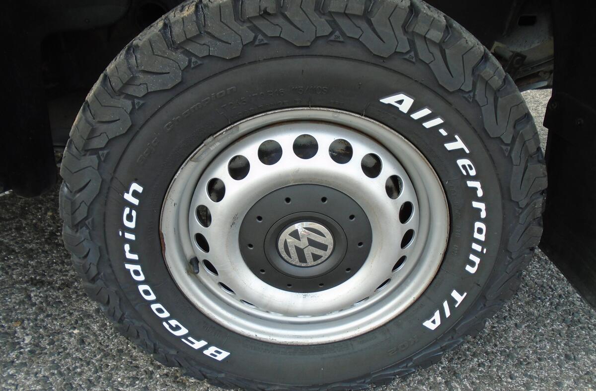 VOLKSWAGEN Amarok 2.0 TDi KC Extra AC CM 4Motion