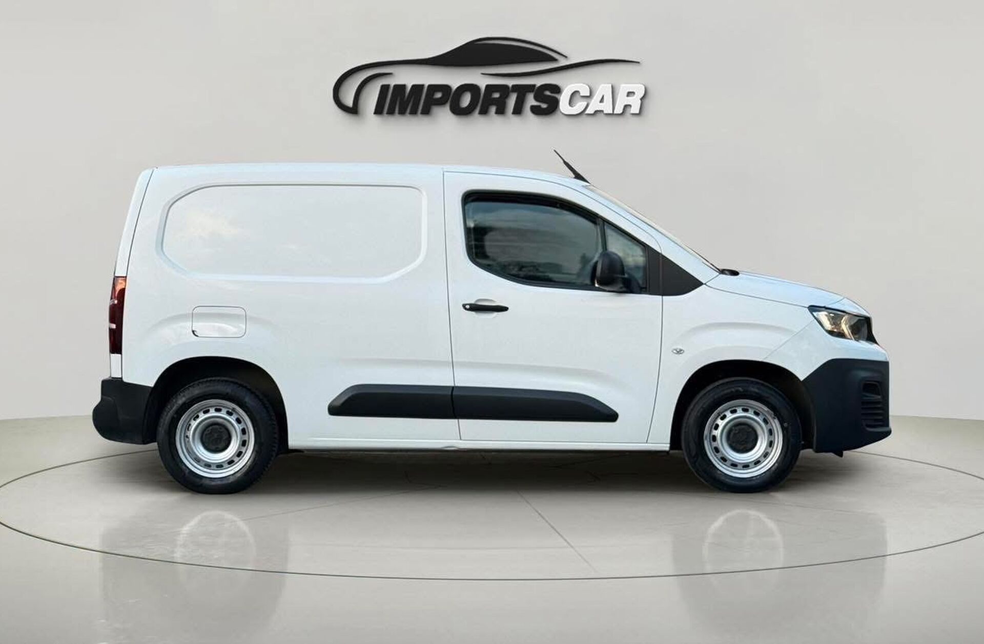 PEUGEOT Partner 1.5 BlueHDi Pro Standard