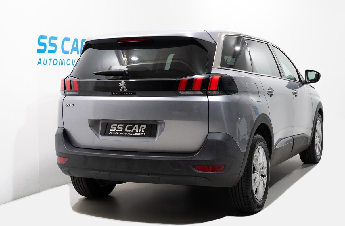 PEUGEOT 5008 1.2 PureTech Allure EAT8