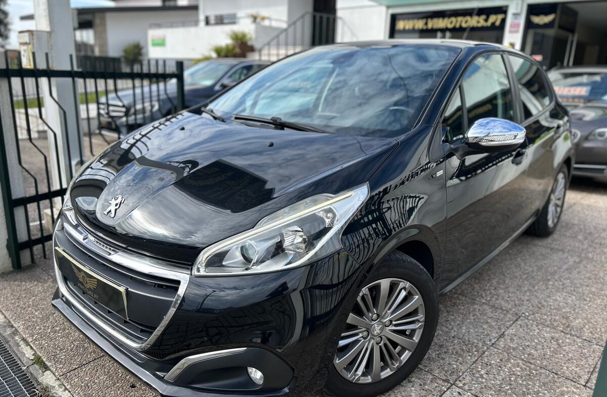 PEUGEOT 208 1.6 BlueHDi Style