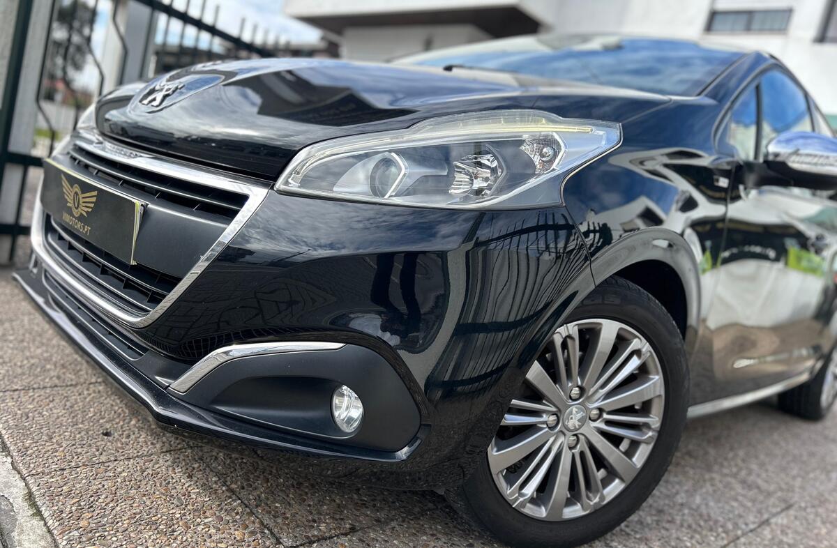 PEUGEOT 208 1.6 BlueHDi Style